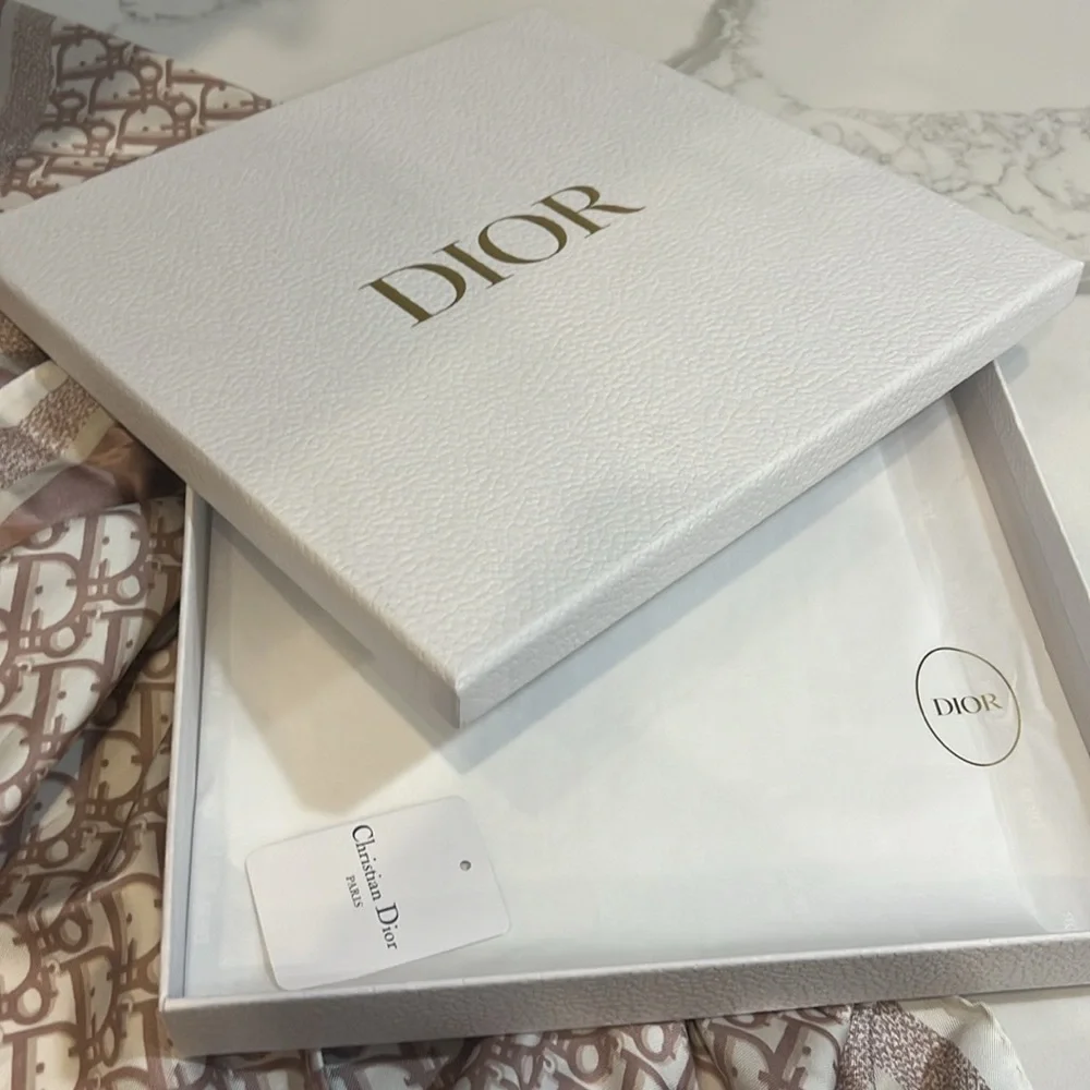 Dior reversible pale